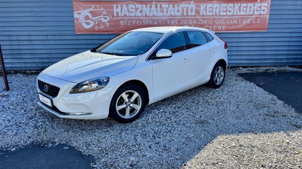 Volvo V40 1.6 D [D2] Momentum Magasan felszerel...
